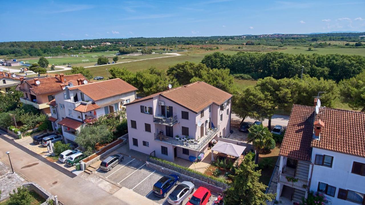 Apartments Christine Umag Exterior foto